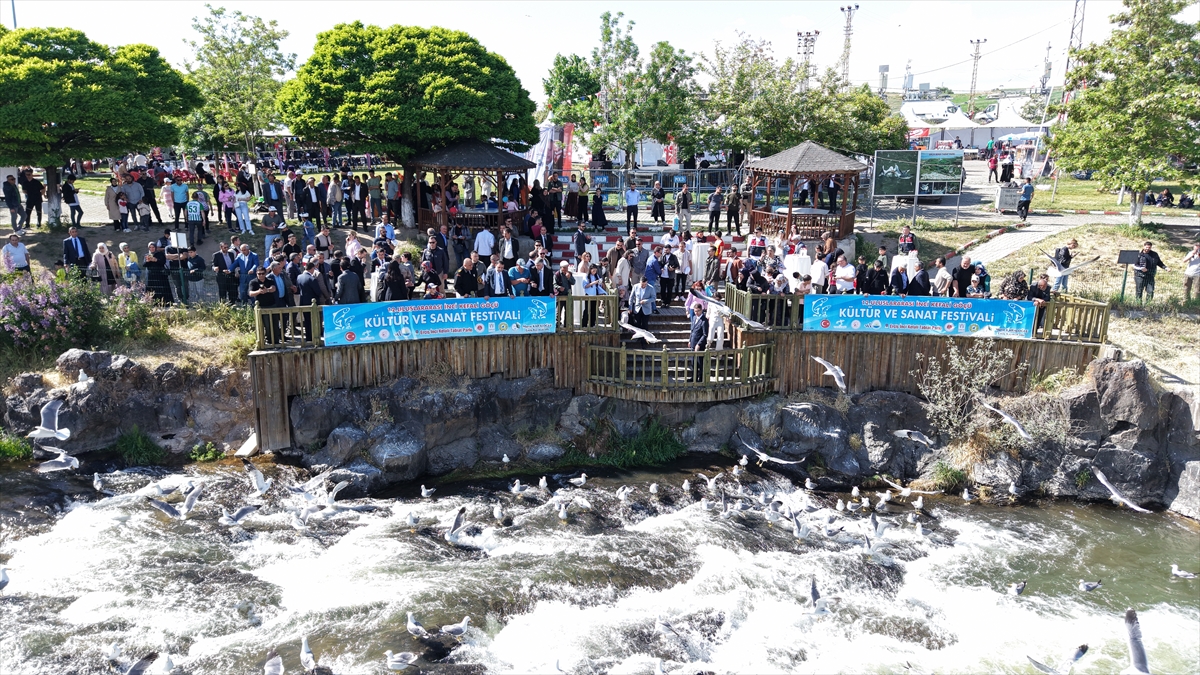 A A 20250530 38135365 38135360 V A N D A 12 U L U S L A R A R A S I I N C I K E F A L I G O C U K U L T U R V E S A N A T F E S T I V A L I B A S L A D I