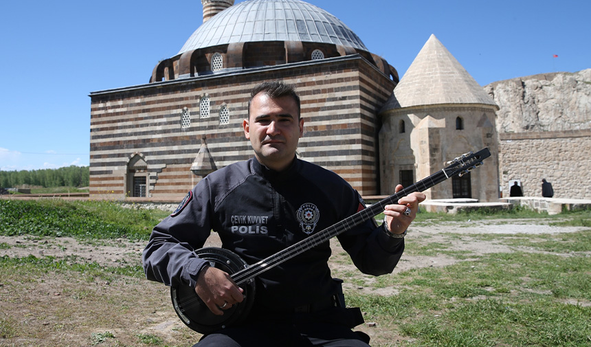 Polis Memurunun Müzik Aşkı.jpg9