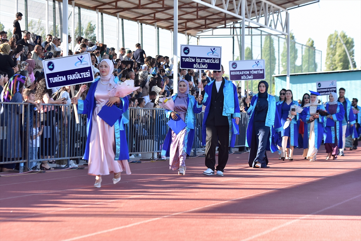 A A 20250625 38388277 38388270 V A N Y U Z U N C U Y I L U N I V E R S I T E S I N D E Y A K L A S I K 6 B I N O G R E N C I M E Z U N I Y E T S E V I N C I Y A S A D I