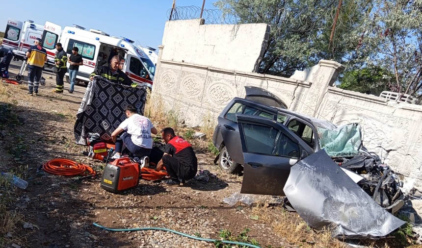 Lastigi Patlayan Arac Kaza Yapti