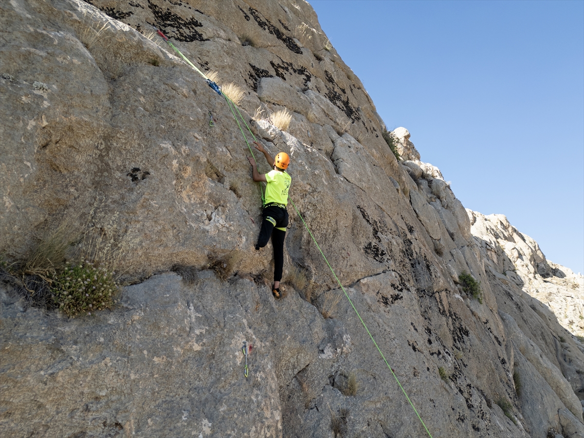 A A 20250708 38502061 38502056 T E K B A C A G I Y L A Z I R V E L E R I Z O R L A Y A N S P O R C U P A R A T I R M A N I S T A I L K S A M P I Y O N O L M A Y I H E D E F L I Y O R