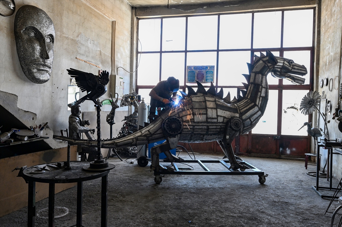 A A 20250716 38574924 38574877 I R A N L I H E Y K E L T I R A S H U R D A D E M I R L E R D E N V A N G O L U C A N A V A R I Y A P T I