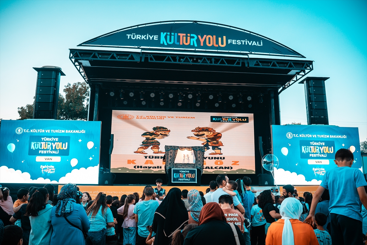A A 20250717 38584149 38584139 V A N K U L T U R Y O L U F E S T I V A L I E T K I N L I K L E R L E S U R U Y O R