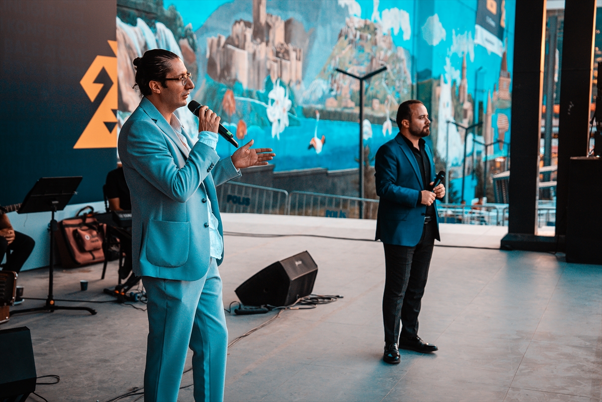 A A 20250720 38609143 38609139 V A N K U L T U R Y O L U F E S T I V A L I R E N K L I E T K I N L I K L E R E S A H N E O L U Y O R