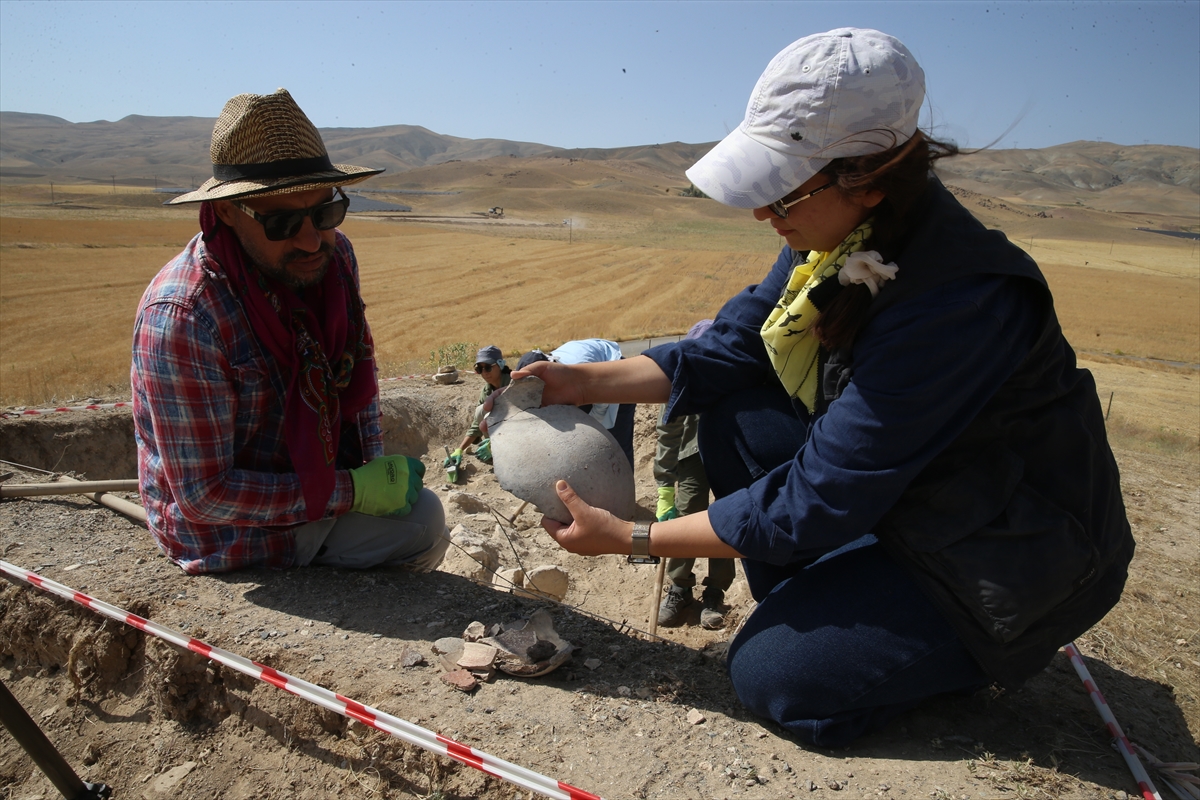 A A 20250723 38635359 38635345 A R K E O L O G L A R K A V U R U C U S I C A K T A U R A R T U L A R I N A S I R L A R O N C E K I Y A S A M I N I N I Z L E R I N I A R A S T I R I Y O R