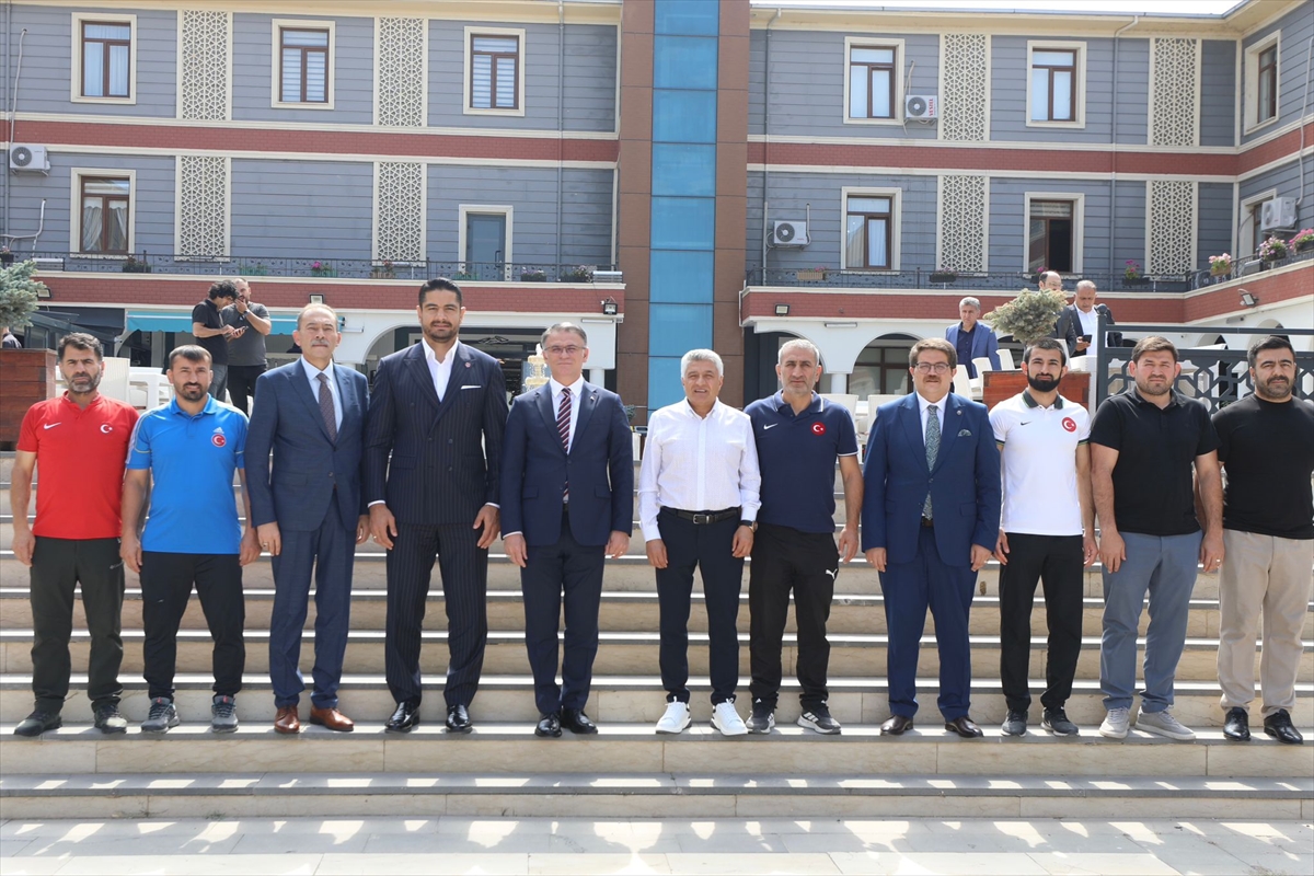 A A 20250725 38660461 38660458 I L G E Z I L E R I N I S U R D U R E N T A H A A K G U L U N Y E N I D U R A G I V A N O L D U