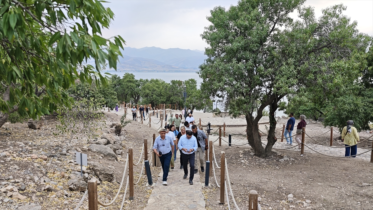 A A 20250729 38696747 38696742 F A R K L I I L L E R D E N G E L E N G A Z E T E C I L E R V A N I N T A R I H I V E K U L T U R E L A L A N L A R I N I G E Z D I