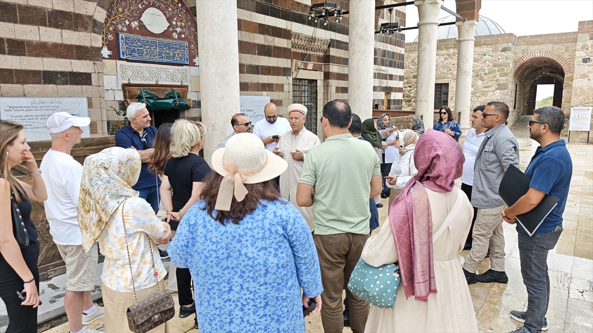 A A 20250729 38696747 38696746 F A R K L I I L L E R D E N G E L E N G A Z E T E C I L E R V A N I N T A R I H I V E K U L T U R E L A L A N L A R I N I G E Z D I