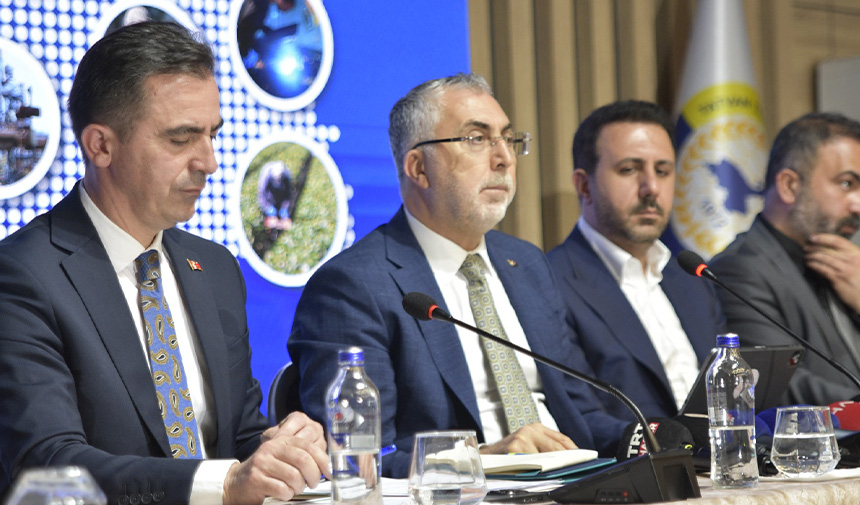 Bakan Işıkhan.jpg0