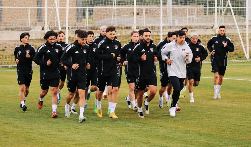 W A D E S F G D R H T F J G Y K H U J K