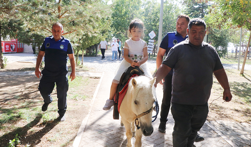 W A D F S E G D R H T F J Y G K U H L J I K