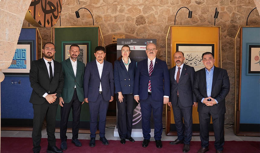 W A E S D R F G H J K