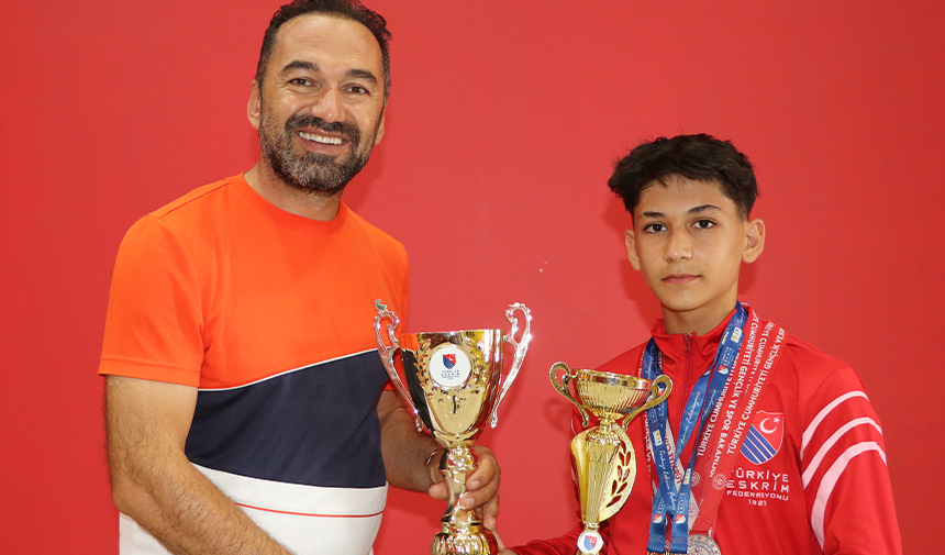 W D A F S E G R D H T F J G Y K H U J