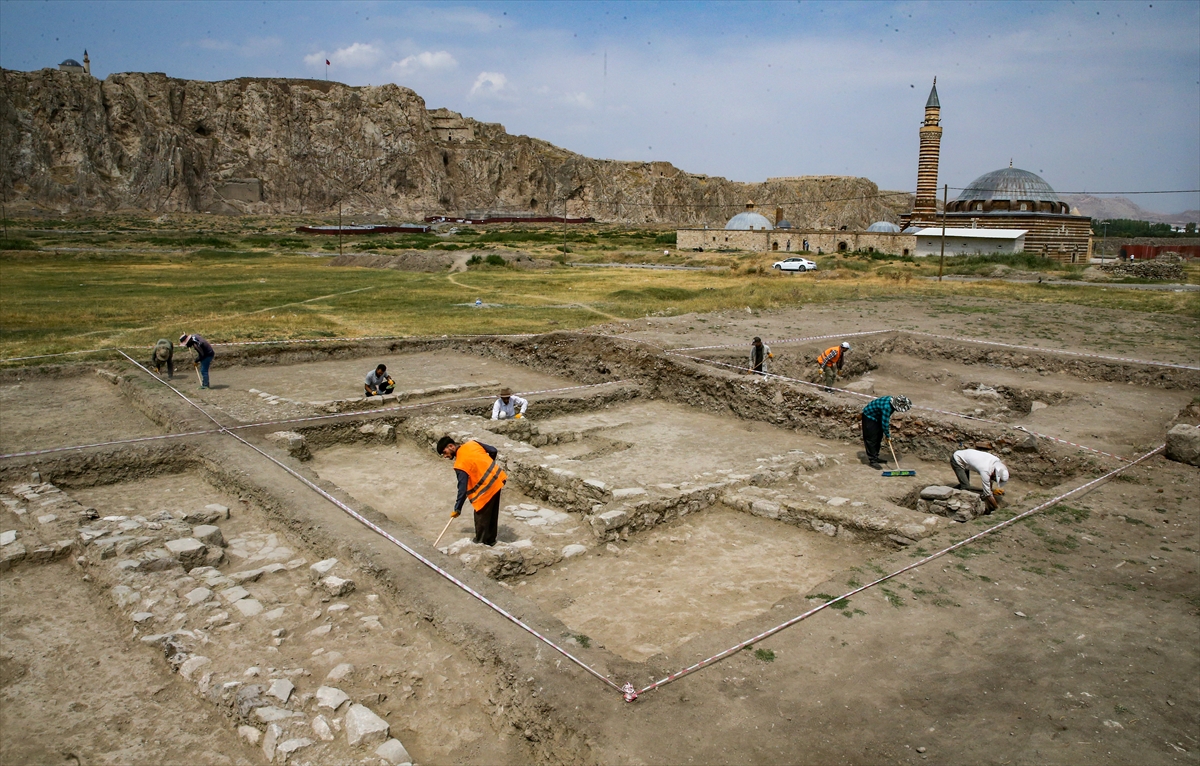 A A 20250804 38740788 38740777 E S K I V A N S E H R I K A Z I L A R I N D A O S M A N L I K I S L A S I I Z I N E R A S T L A N D I