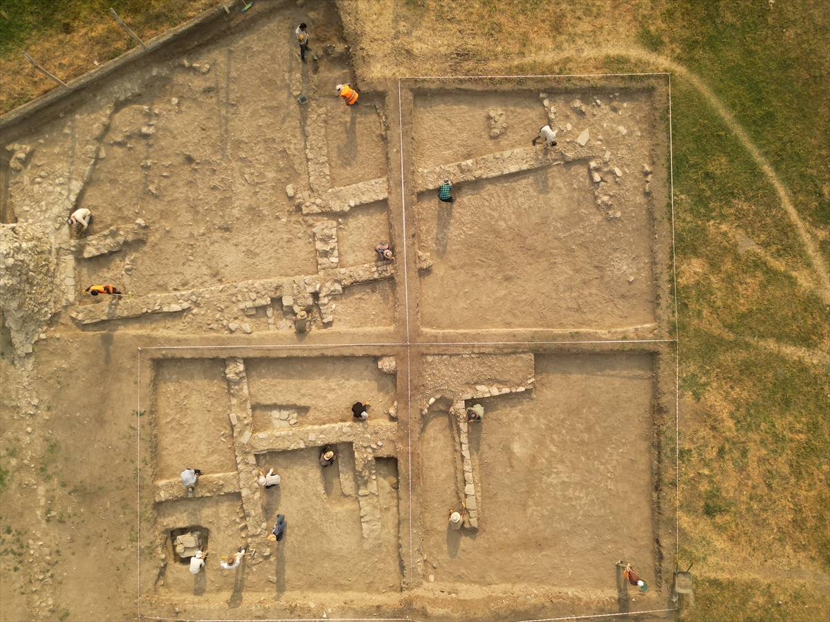 A A 20250804 38740788 38740784 E S K I V A N S E H R I K A Z I L A R I N D A O S M A N L I K I S L A S I I Z I N E R A S T L A N D I