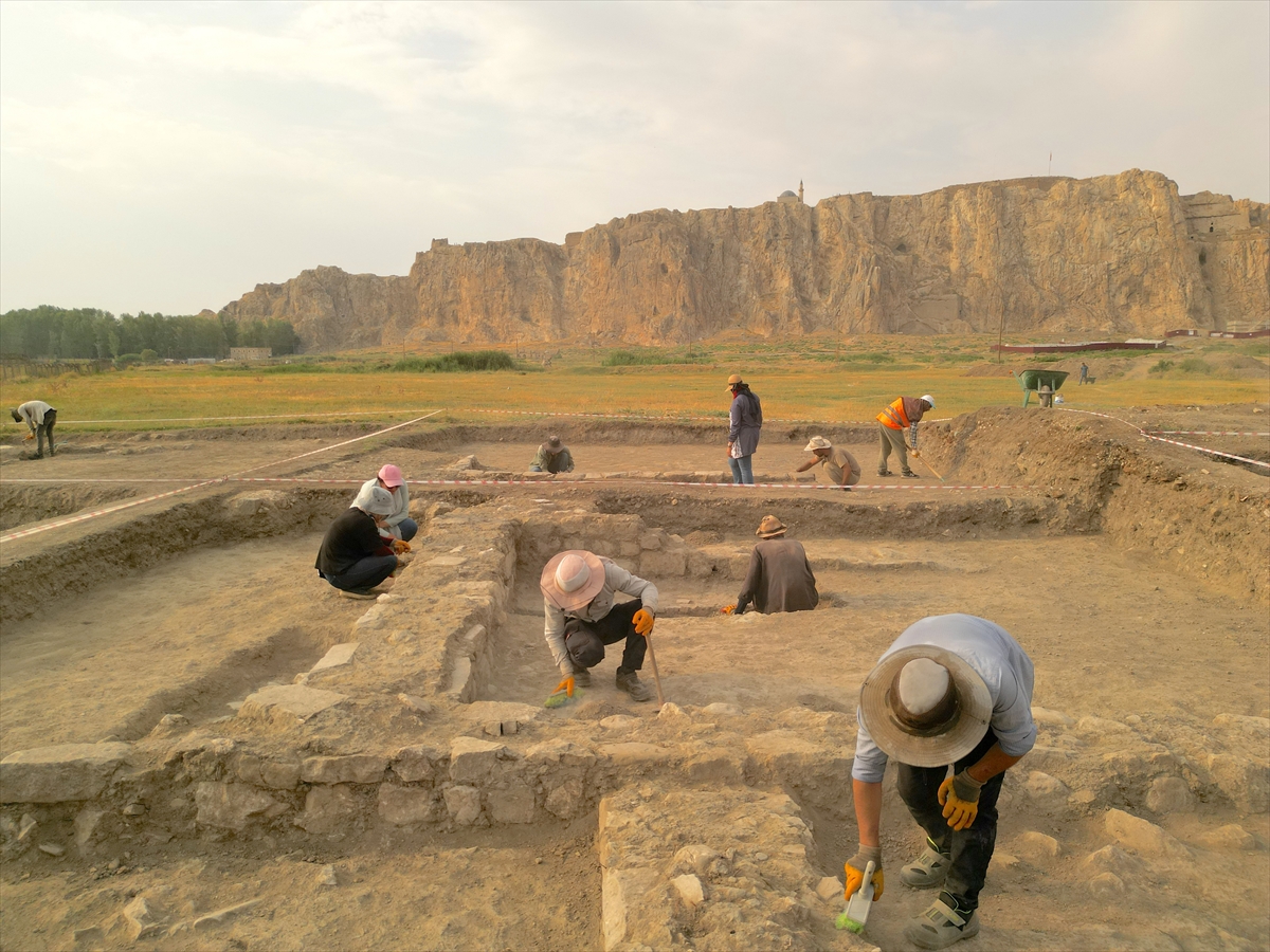 A A 20250804 38740788 38740787 E S K I V A N S E H R I K A Z I L A R I N D A O S M A N L I K I S L A S I I Z I N E R A S T L A N D I