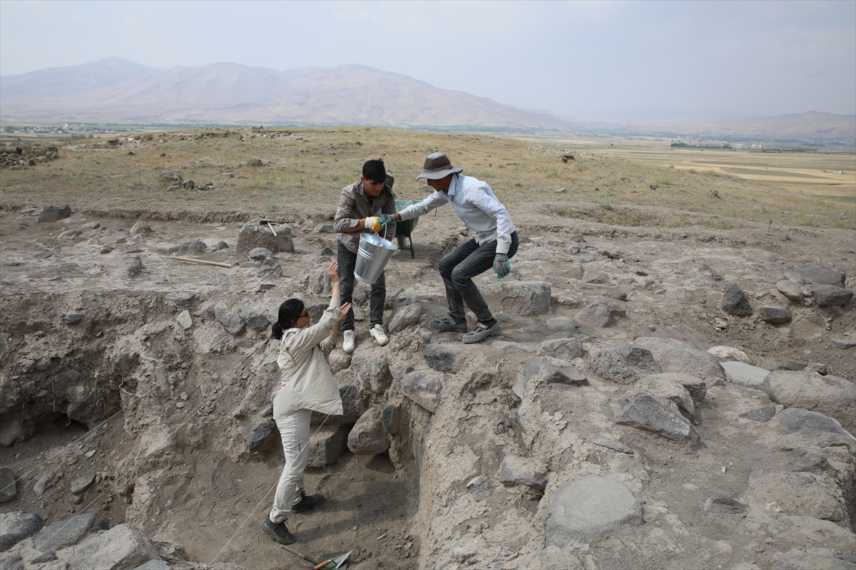 A A 20250806 38755900 38755875 C I V I Y A Z I L I T A B L E T L E R I N C O Z U M U Y L E K O R Z U T K A L E S I N I N H A L D I N I N K U T S A L K E N T I O L D U G U B E L I R L E N D I