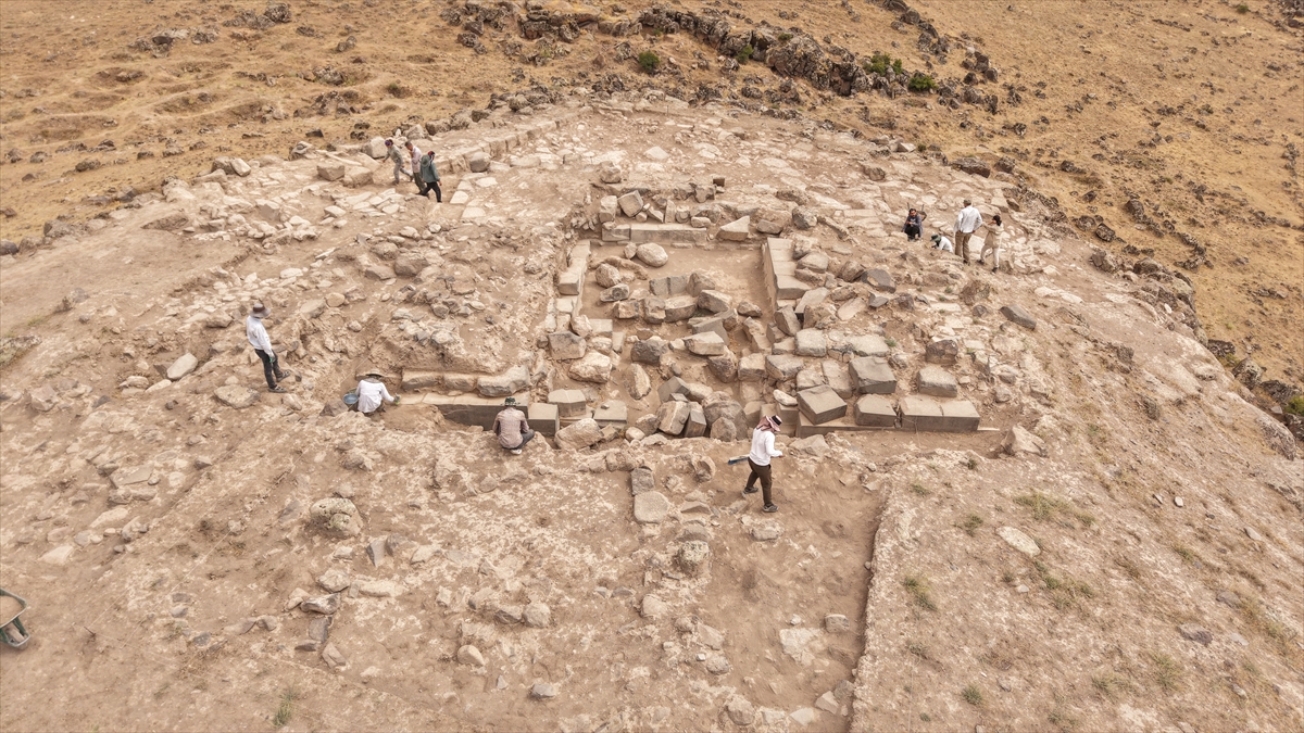 A A 20250806 38755900 38755895 C I V I Y A Z I L I T A B L E T L E R I N C O Z U M U Y L E K O R Z U T K A L E S I N I N H A L D I N I N K U T S A L K E N T I O L D U G U B E L I R L E N D I