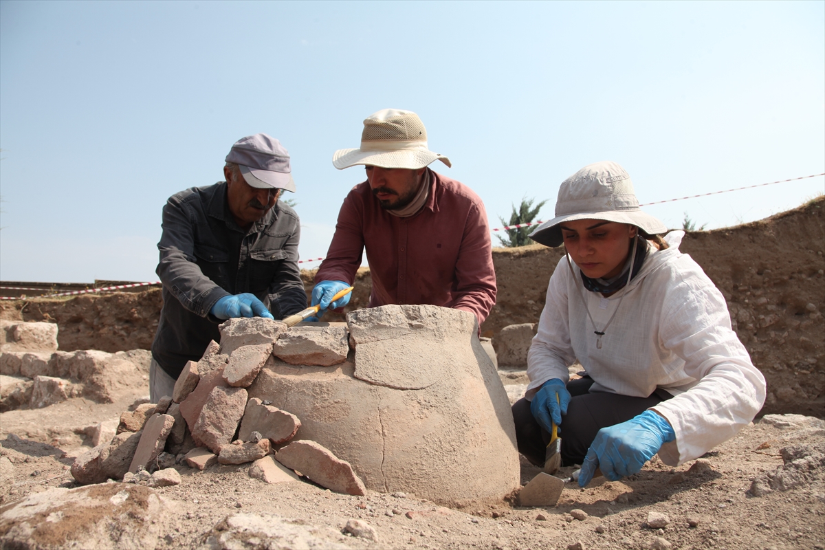 A A 20250812 38807019 38807009 B I T L I S T E K I S E L C U K L U K A L E S I N D E S I K K E V E S E R A M I K L E R O R T A Y A C I K A R I L D I