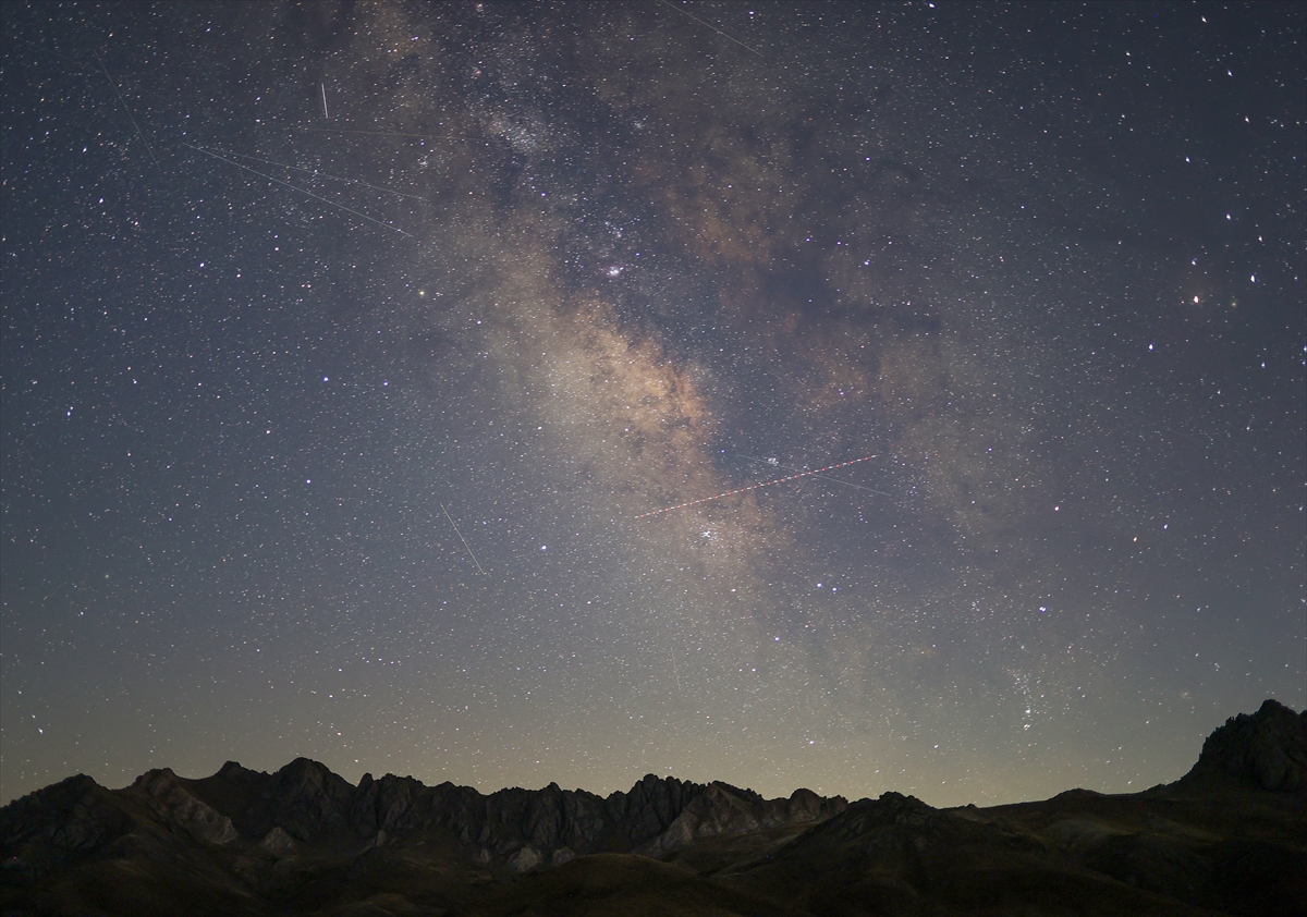 A A 20250813 38822806 38822803 V A N D A A S T R O N O M I M E R A K L I L A R I M E T E O R Y A G M U R U N U I Z L E M E K I C I N A L A N D E S T Y A Y L A S I N D A B U L U S T U