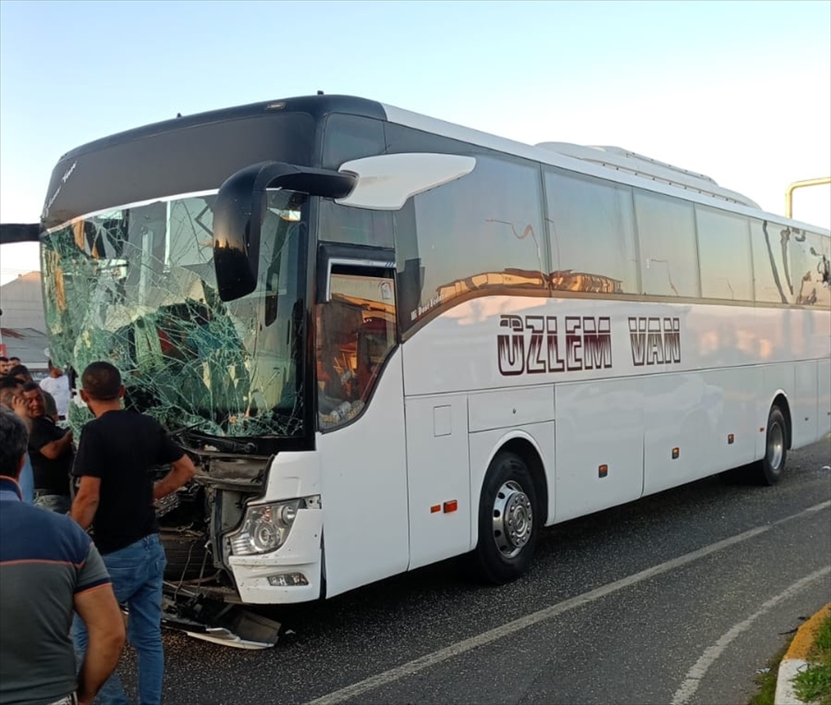 A A 20250814 38831184 38831182 E R Z U R U M D A Y O L C U O T O B U S U I L E T R A K T O R U N C A R P I S T I G I K A Z A D A 8 K I S I Y A R A L A N D I