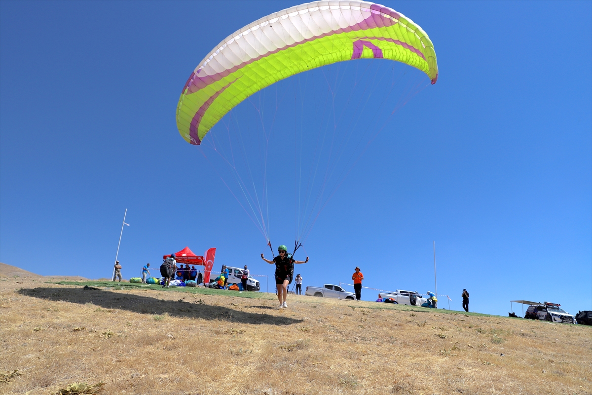 A A 20250823 38902445 38902440 D O G U V E G U N E Y D O G U A N A D O L U B O L G E S I Y A M A C P A R A S U T U H E D E F S A M P I Y O N A S I V A N D A B A S L A D I