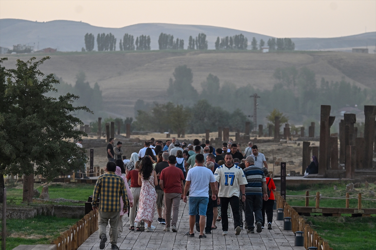 A A 20250825 38917430 38917395 S E L C U K L U M E Y D A N M E Z A R L I G I N D A E C D A D A V E F A Z I Y A R E T I