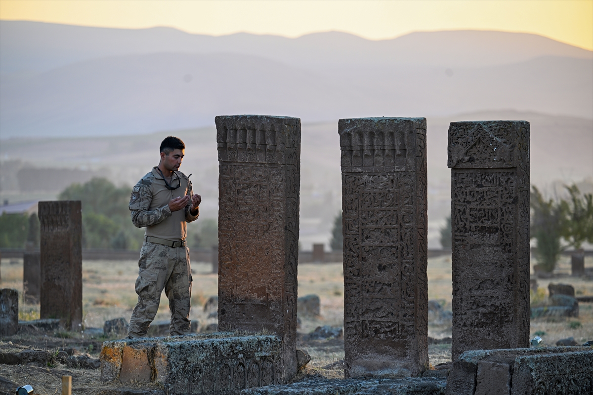 A A 20250825 38917430 38917420 S E L C U K L U M E Y D A N M E Z A R L I G I N D A E C D A D A V E F A Z I Y A R E T I