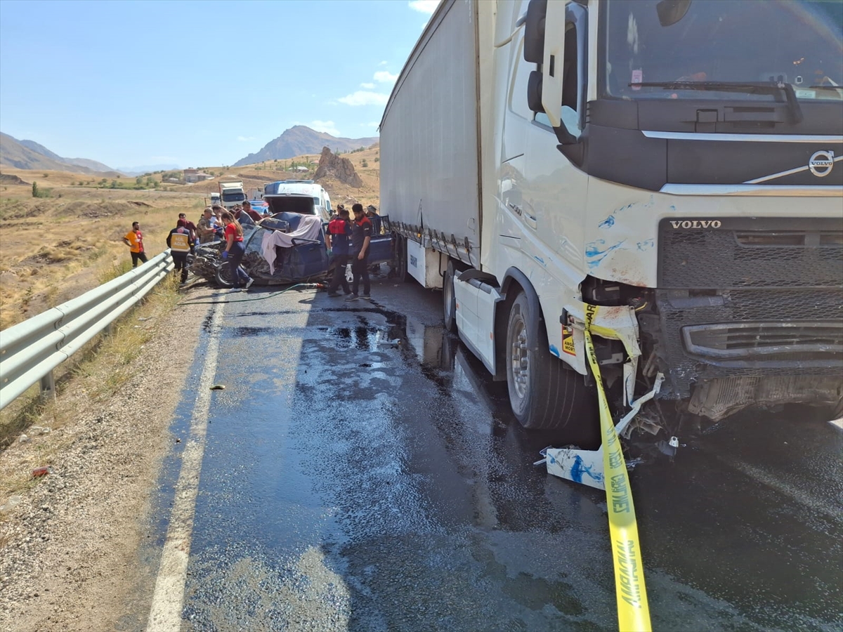 A A 20250830 38967334 38967332 H A K K A R I D E T I R I L E P I K A B I N C A R P I S M A S I S O N U C U 3 K I S I O L D U 2 K I S I Y A R A L A N D I