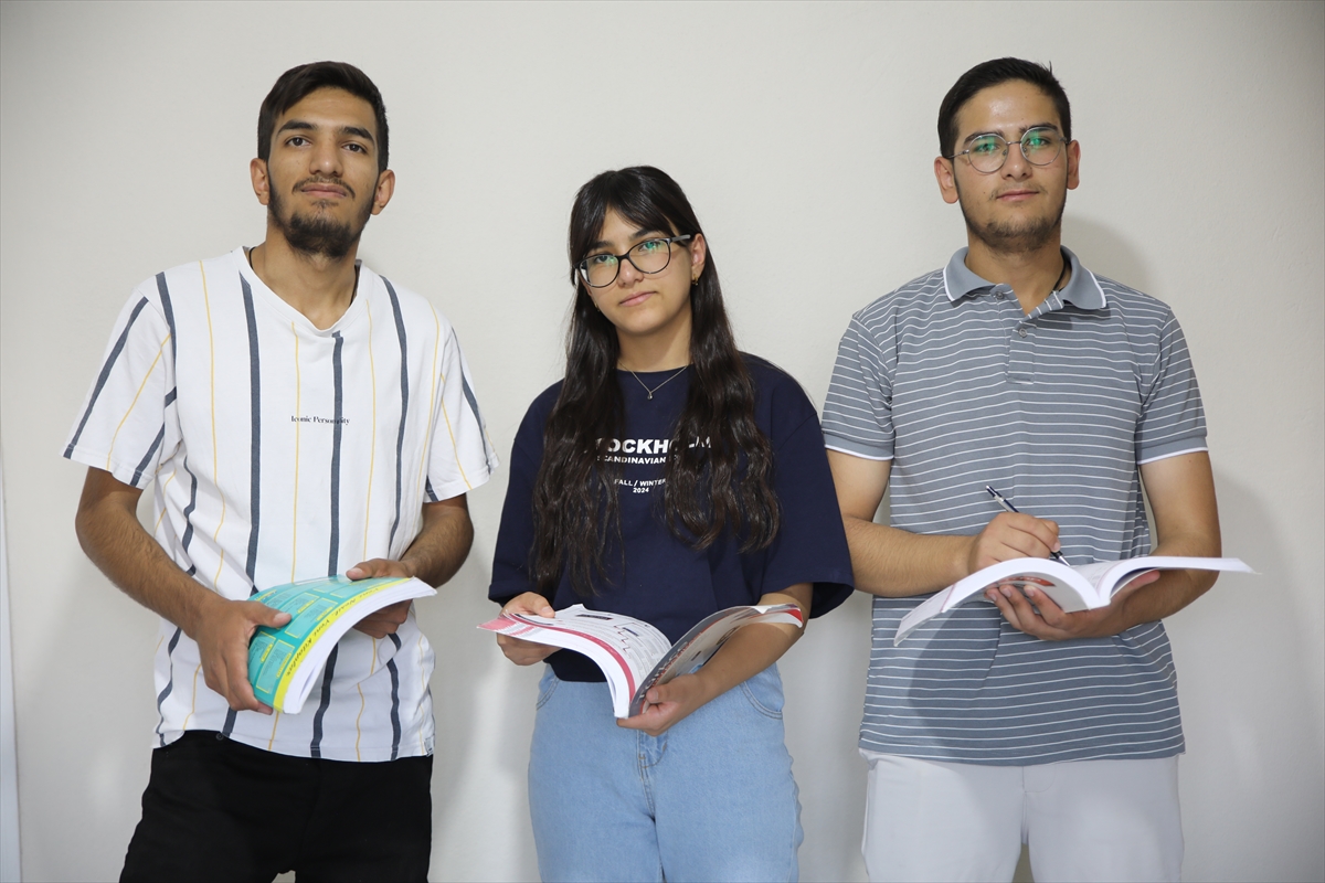 A A 20250901 38986292 38986266 V A N L I 3 K A R D E S O R T A K M A S A D A D E R S C A L I S A R A K U N I V E R S I T E H A Y A L L E R I N I G E R C E K L E S T I R D I