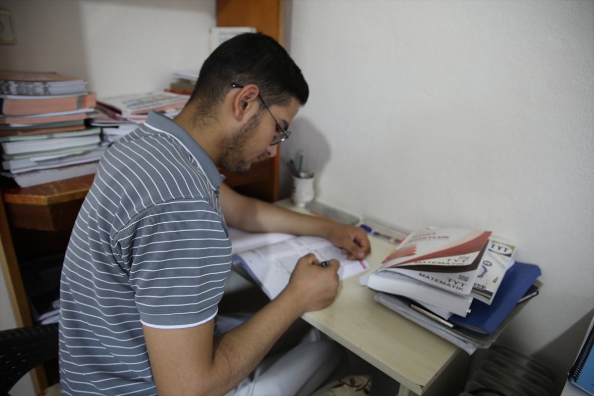 A A 20250901 38986292 38986270 V A N L I 3 K A R D E S O R T A K M A S A D A D E R S C A L I S A R A K U N I V E R S I T E H A Y A L L E R I N I G E R C E K L E S T I R D I