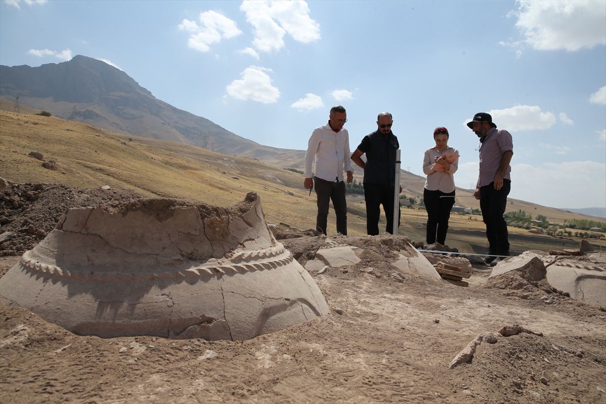 A A 20250907 39043381 39043376 V A N D A K I K E V E N L I K A L E S I K A L I N T I S I N D A C I V I Y A Z I L I 76 P I T H O S O R T A Y A C I K A R I L D I