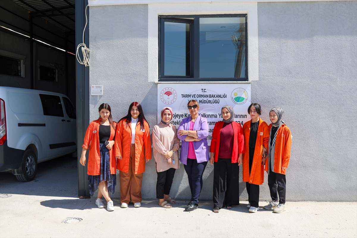 A A 20250922 39189648 39189646 V A N L I K A D I N G I R I S I M C I D E V L E T D E S T E G I Y L E K U R D U G U F A B R I K A D A 50 K I S I Y E I S I M K A N I S A G L I Y O R