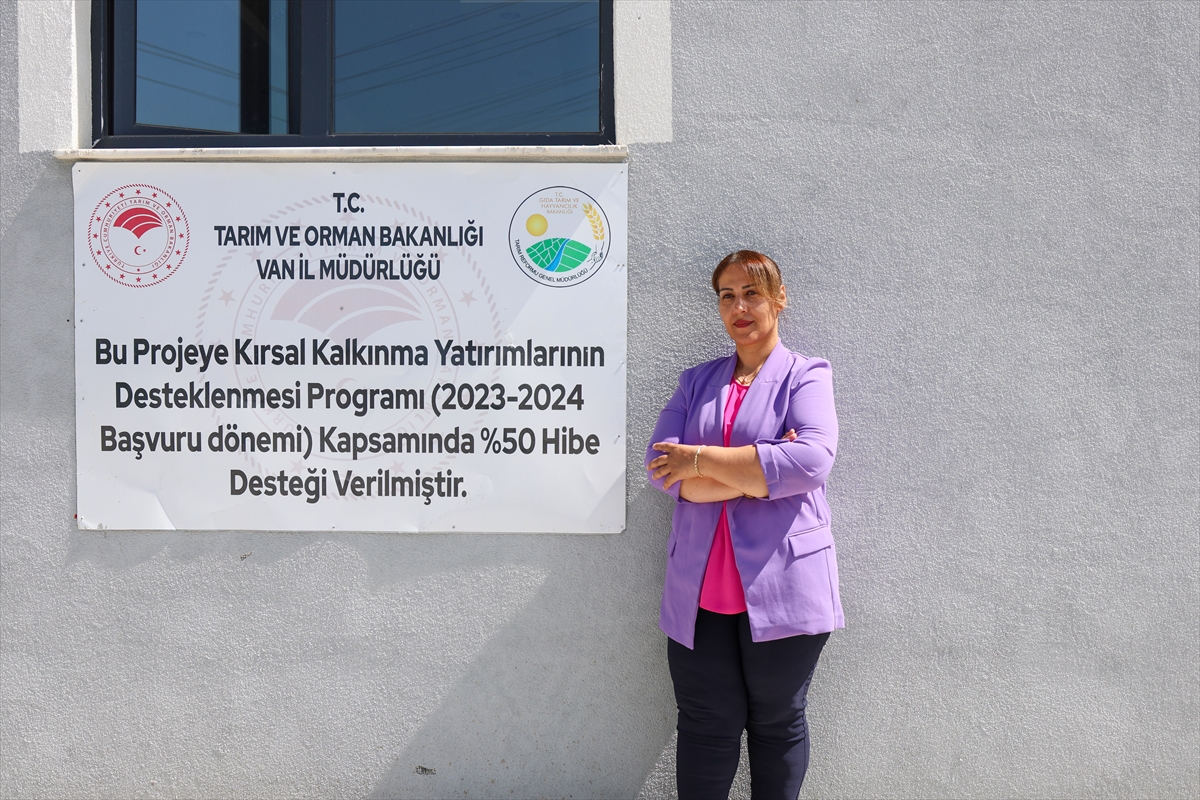 A A 20250922 39189648 39189647 V A N L I K A D I N G I R I S I M C I D E V L E T D E S T E G I Y L E K U R D U G U F A B R I K A D A 50 K I S I Y E I S I M K A N I S A G L I Y O R