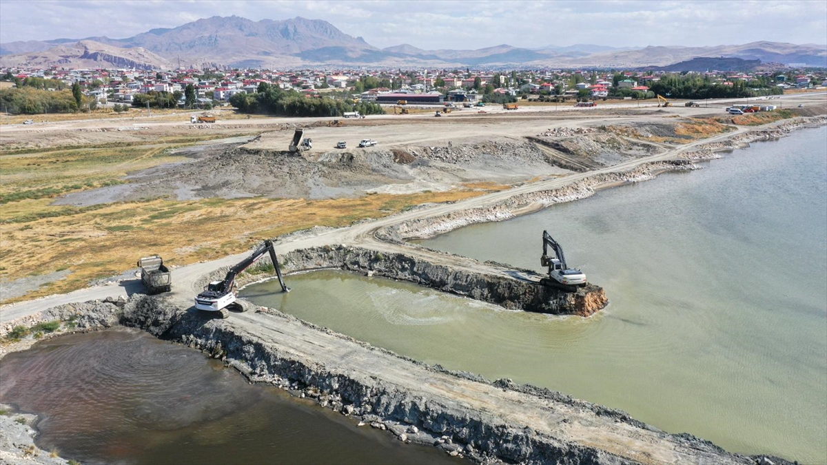 A A 20250922 39193414 39193407 V A N G O L U N U N Z E M I N I N D E N 1 M I L Y O N 970 B I N M E T R E K U P D I P C A M U R U V E B A L C I K C I K A R I L D I