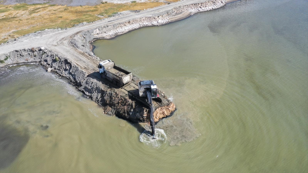 A A 20250922 39193414 39193408 V A N G O L U N U N Z E M I N I N D E N 1 M I L Y O N 970 B I N M E T R E K U P D I P C A M U R U V E B A L C I K C I K A R I L D I