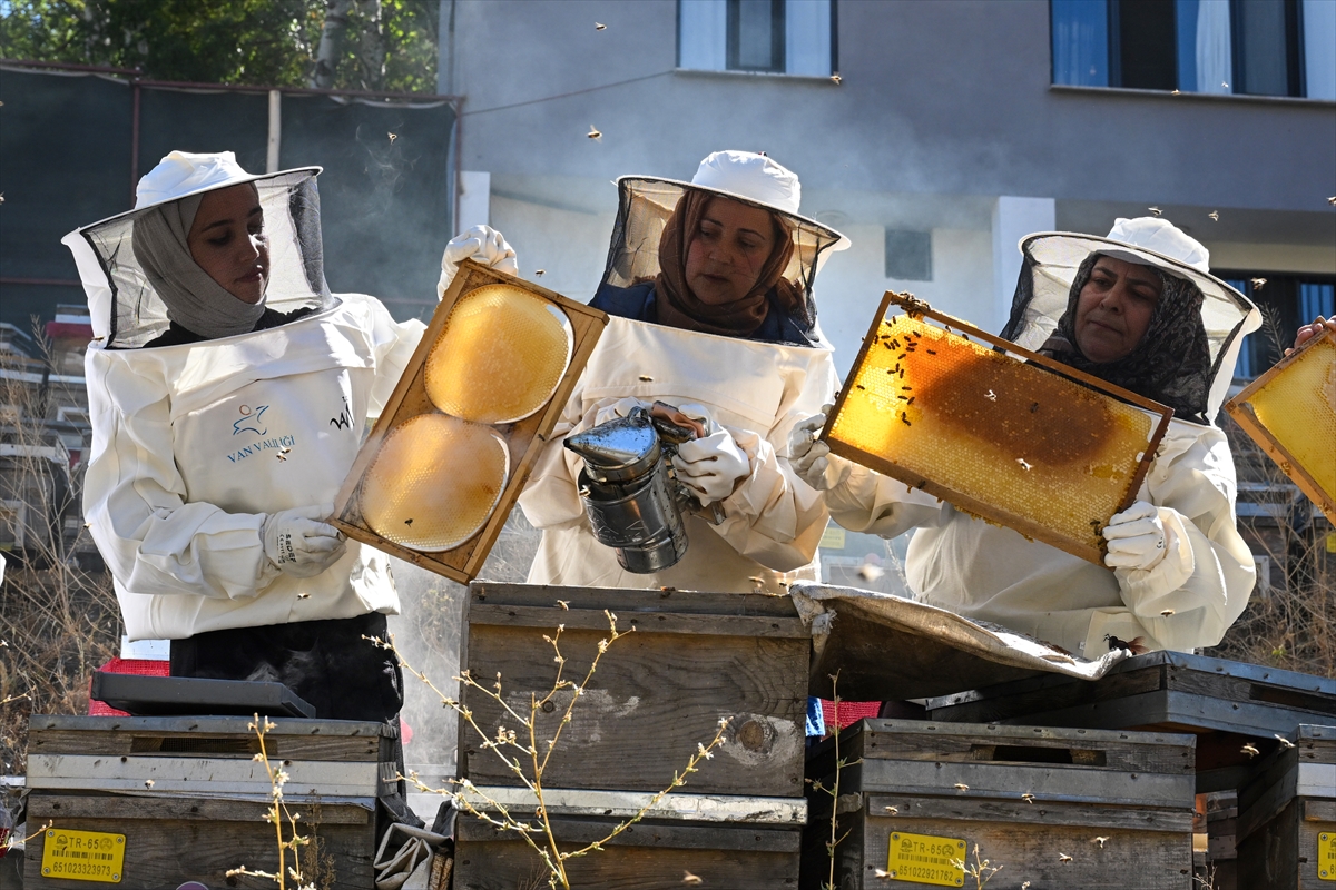 A A 20250928 39248516 39248494 D E V L E T D E S T E G I Y L E A R I C I L I G A B A S L A Y A N K A D I N L A R M E R A D A K A R A K O V A N B A L I U R E T I Y O R