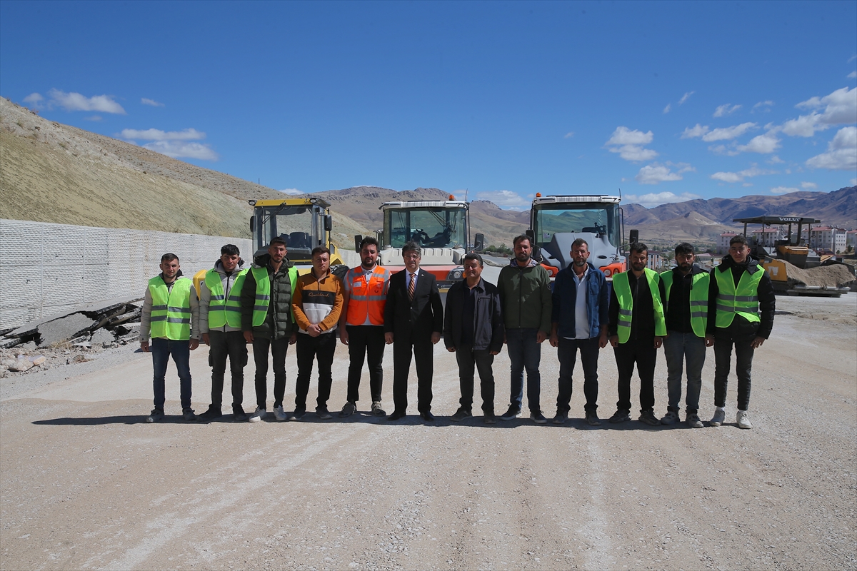 A A 20250929 39255298 39255297 V A N A Y A P I L A N 41 K I L O M E T R E L I K C E V R E Y O L U N D A C A L I S M A L A R S U R U Y O R