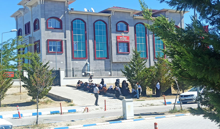 A W F E S G R D H T F J Y G K U H