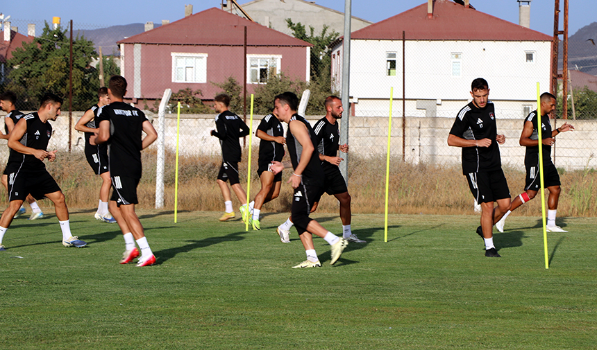 D W E F S G D R H F T G J H J Ö K Ç