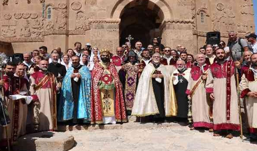 Ermeni Ayini.jpg2.Jpg2