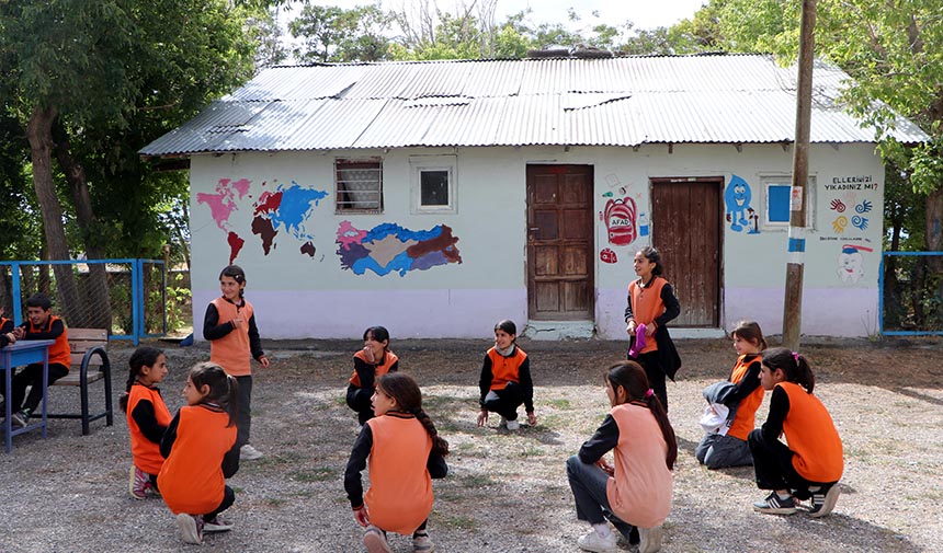 W A E S F G D R H F T G J Y H J K L