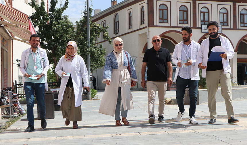 W A R D T F G Y U H J