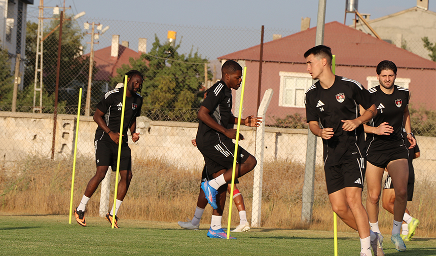 W F E S G D R H T F J Y G K U H