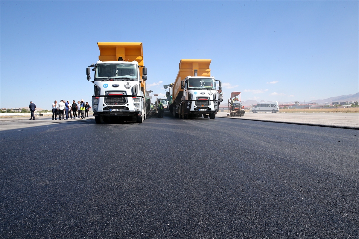 A A 20251005 39315758 39315743 V A N F E R I T M E L E N H A V A L I M A N I N I N P I S T I N I Y E N I L E M E C A L I S M A L A R I N D A 300 P E R S O N E L C A L I S I Y O R