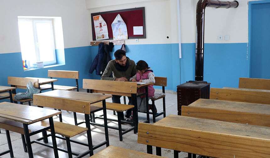 D W A F E R T Y U L I J