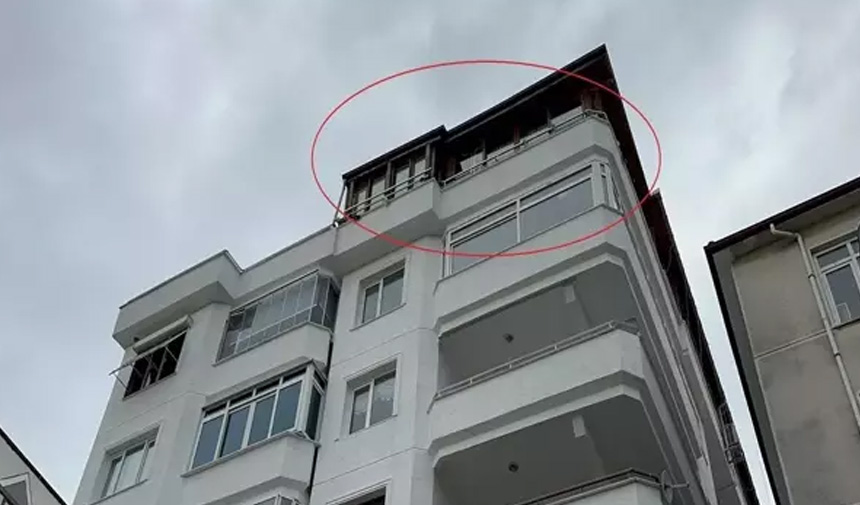 Güllünün Düştüğü Ev