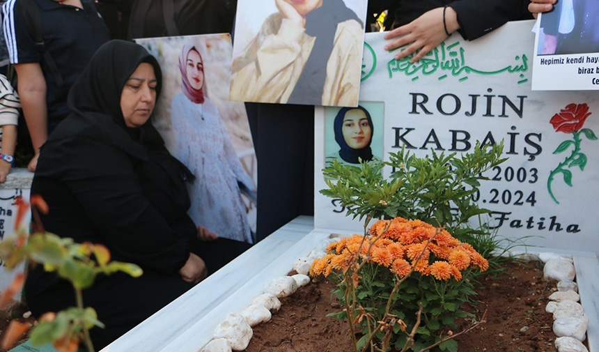 Rojin Kabaiş Mezar Başında Anıldı..jpg9