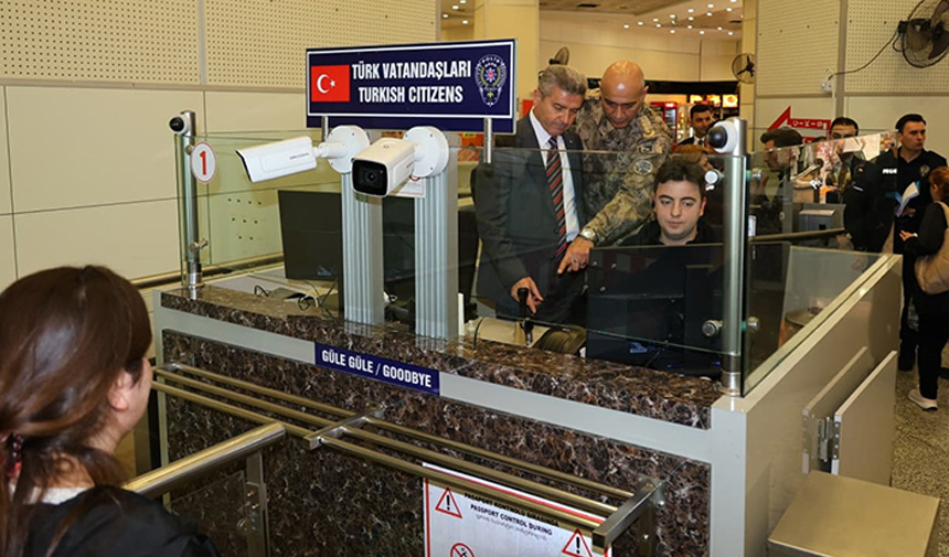 Sarp Sınır Kapısı.jpg2