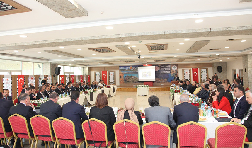 Van Gölünde Çalışmalar.jpg1